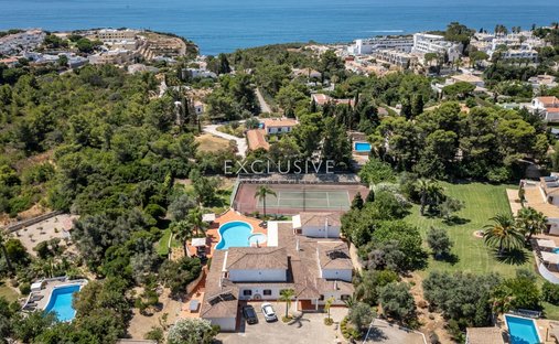 Villa in Lagoa e Carvoeiro, Algarve, Portugal 1