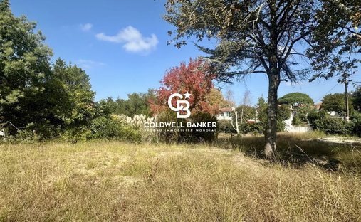 Land in La Plage, Capbreton, France 1
