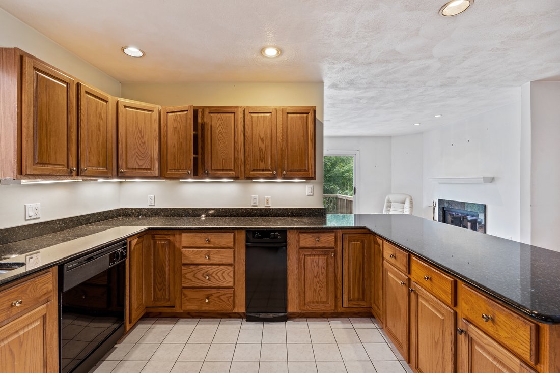 House in Needham, Massachusetts, United States 4 - 16410836
