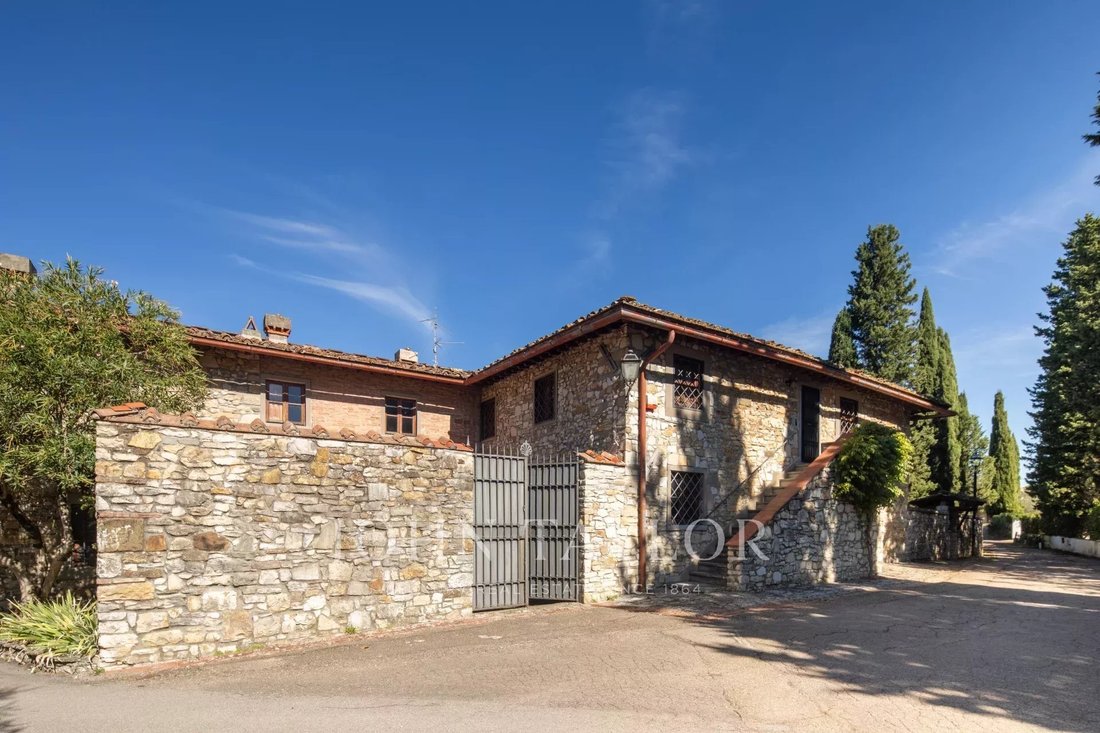 Villa in Rignano sull'Arno, Tuscany, Italy 4 - 16412976