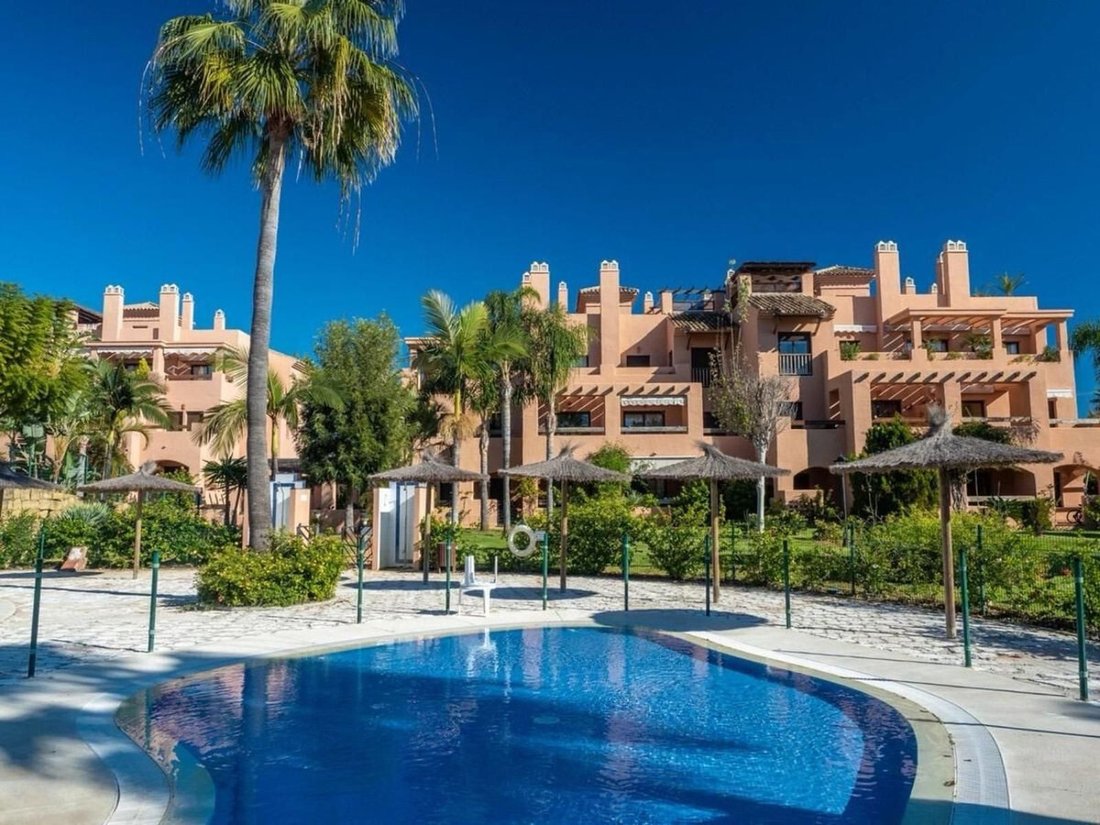 Apartment in Atalaya-Isdabe, Estepona, Andalusia 1 - 16413149
