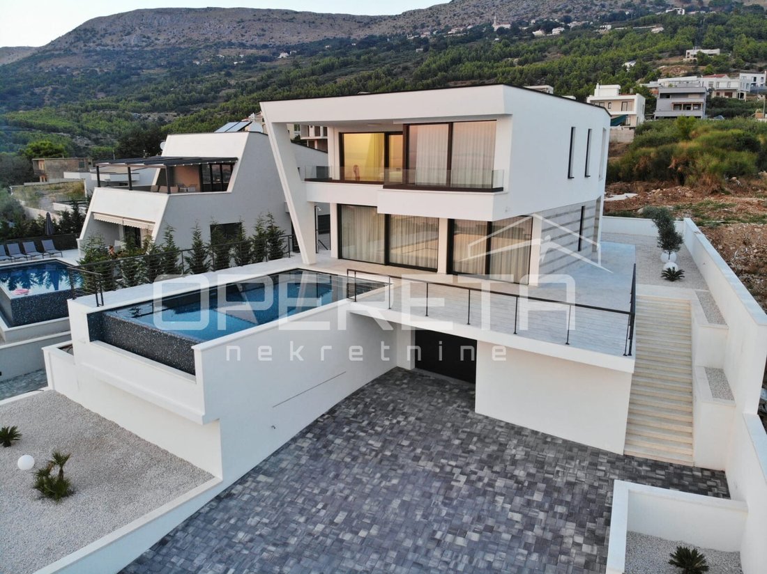 Villa in Grljevac, Split-Dalmatia County, Croatia 1 - 16290775
