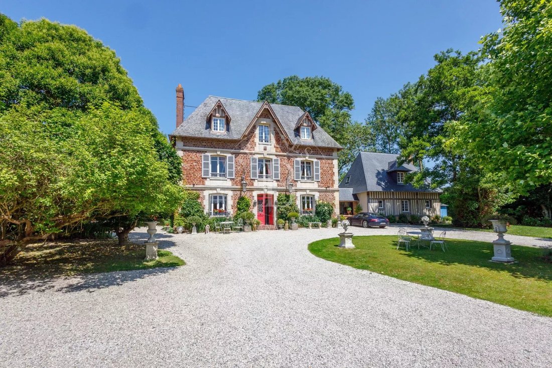 Estate in Tourgeville, Normandy, France 1 - 16408299