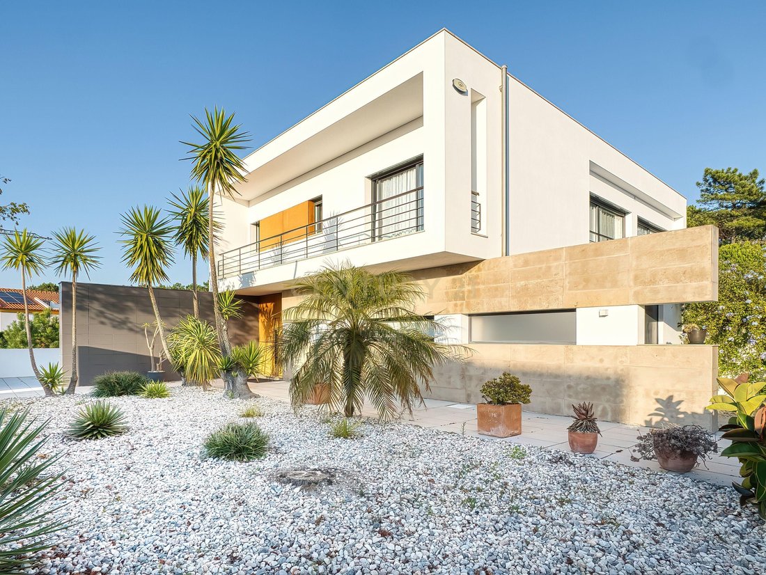 Villa in Nazare, Leiria District, Portugal 2 - 16411369
