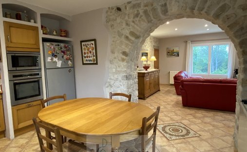 13th Historic Castle With Majestic Park And Pool