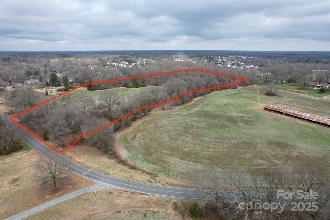 Land in Fairview, North Carolina, United States 1 - 16412338