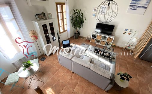 Apartment in Centre Ville, Aigues-Mortes, France 1