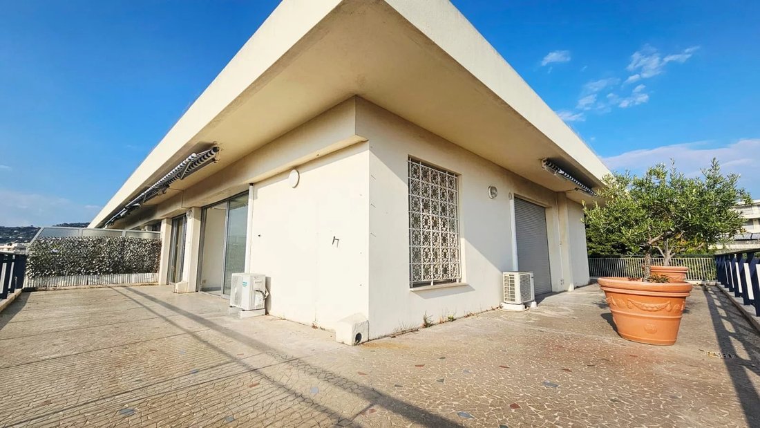 Wohnung in Nizza, Provence-Alpes-Côte d'Azur, Frankreich 3 - 16402871