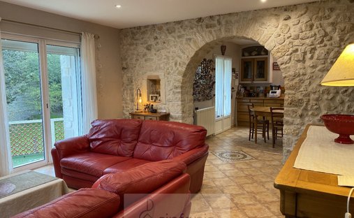 13th Historic Castle With Majestic Park And Pool