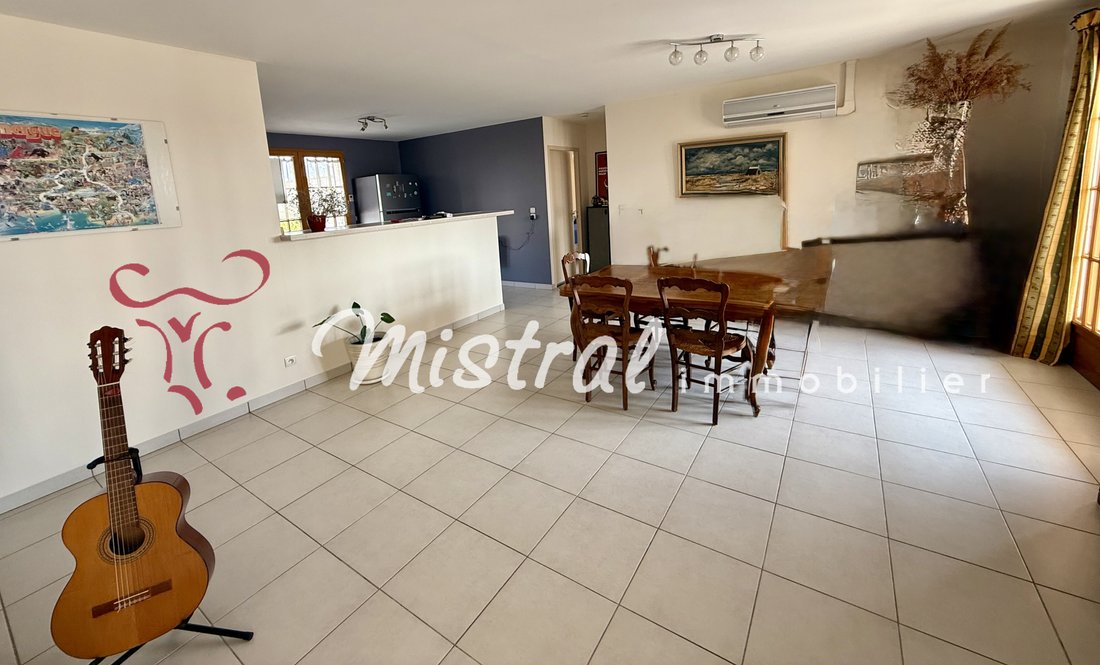 Villa in Centre Ville, Aigues-Mortes, France 3 - 16409528