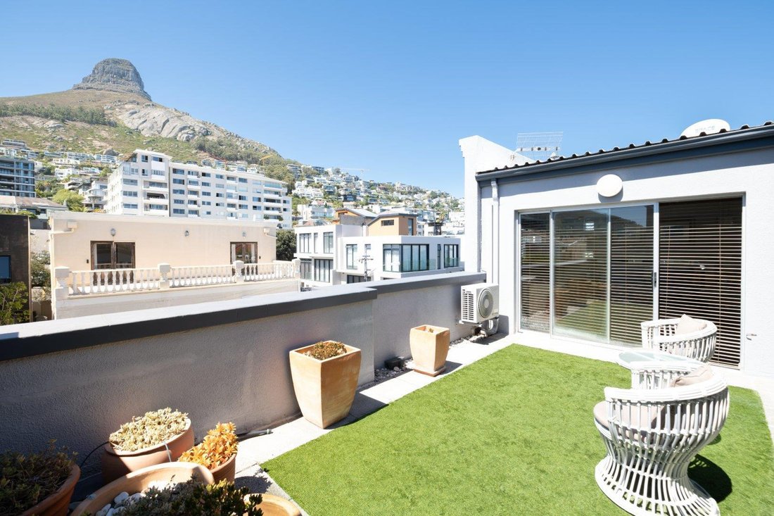 House in Bakoven, Cape Town, South Africa 5 - 15848604