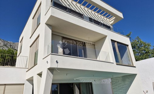 House in Lokva Rogoznica, Split-Dalmatia County, Croatia 1