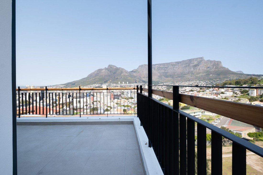 Apartment in Cape Town, Western Cape, South Africa 2 - 16403474