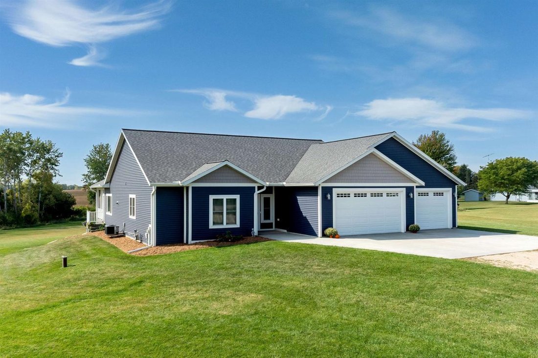 House in Markesan, Wisconsin, United States 1 - 16410373