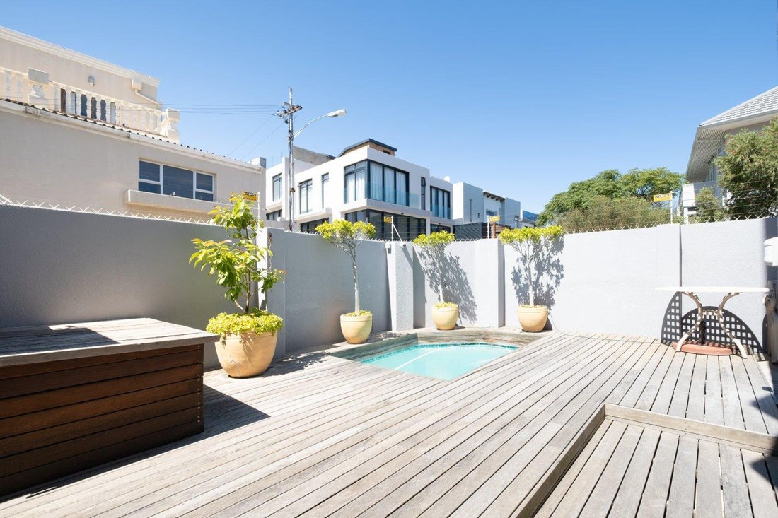 House in Bakoven, Cape Town, South Africa 4 - 15848604
