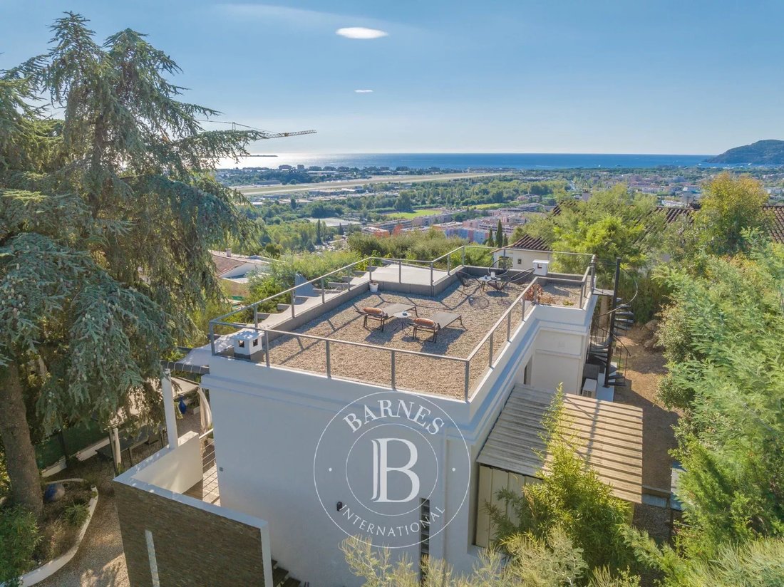 Villa à Le Roc Fleuri-Capitou (Jeanne d'Arc), Mandelieu-la-Napoule, France 2 - 16409820