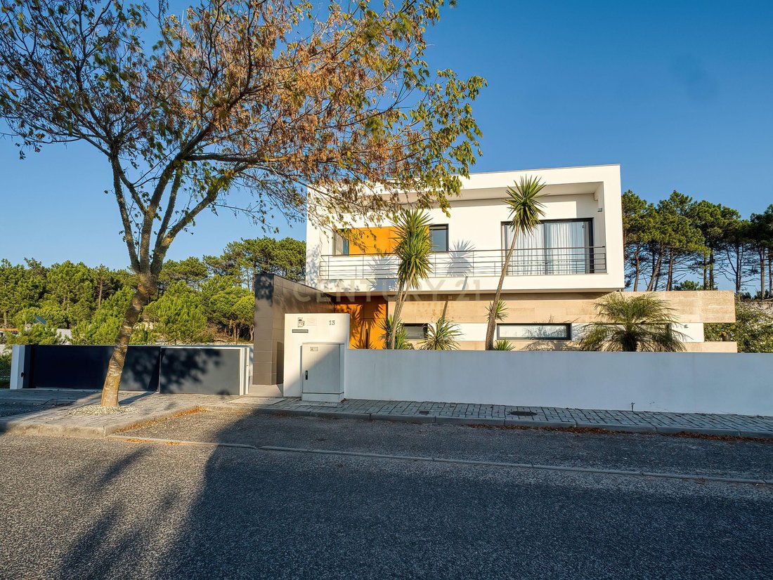 Villa in Nazare, Leiria District, Portugal 1 - 16411369