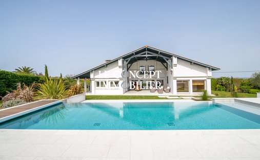Villa in Arcangues, Nouvelle-Aquitaine, France 1