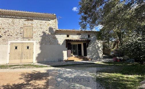 13th Historic Castle With Majestic Park And Pool