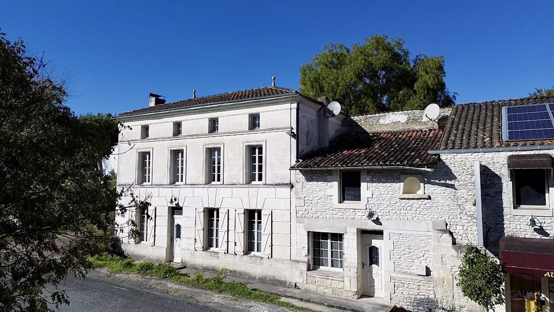 House in Chaniers, Nouvelle-Aquitaine, France 1 - 16414518