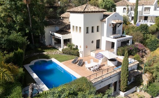 Villa in Benahavis, Andalusia, Spain 1