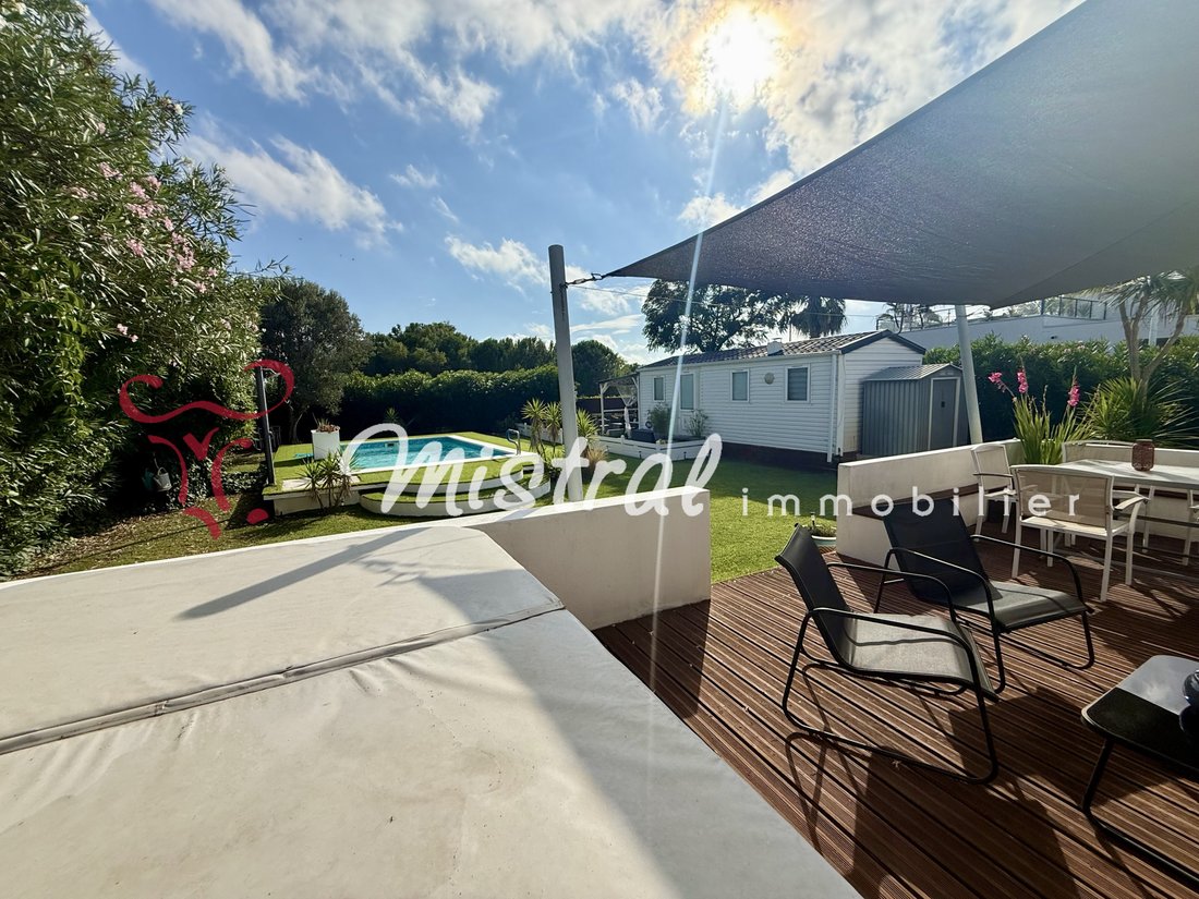 Villa in Centre Ville, Aigues-Mortes, France 3 - 16409725