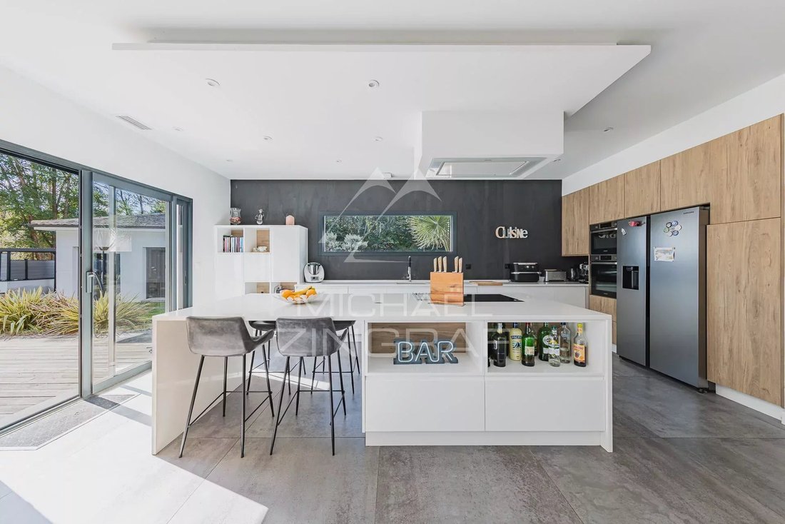 Villa in Salles, Nouvelle-Aquitaine, France 4 - 16409751