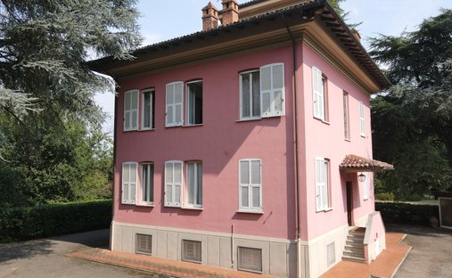 Castle for Sale in Gavi, Piedmont, Italy