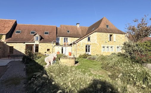 House in Saint-Sulpice-d'Excideuil, Nouvelle-Aquitaine, France 1