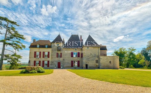 Castello a Mesterrieux, Nuova Aquitania, Francia 1