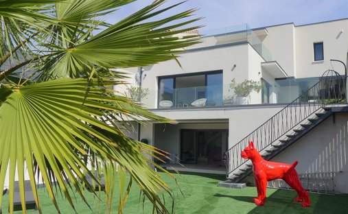 Villa in Arènes, Nimes, France 1