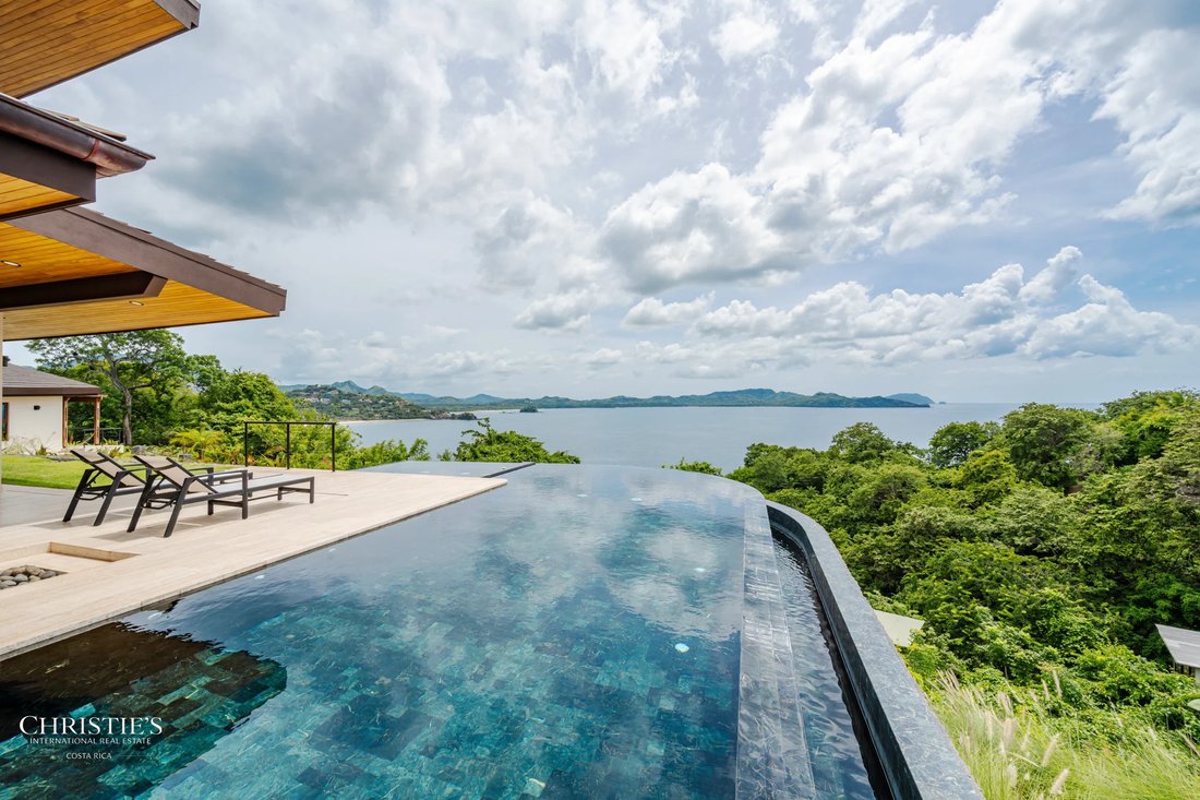 Villa in Playa Flamingo, Guanacaste Province, Costa Rica 1 - 16410596