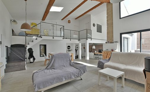 Villa in Sud, Saint-Jean-de-Vedas, France 1