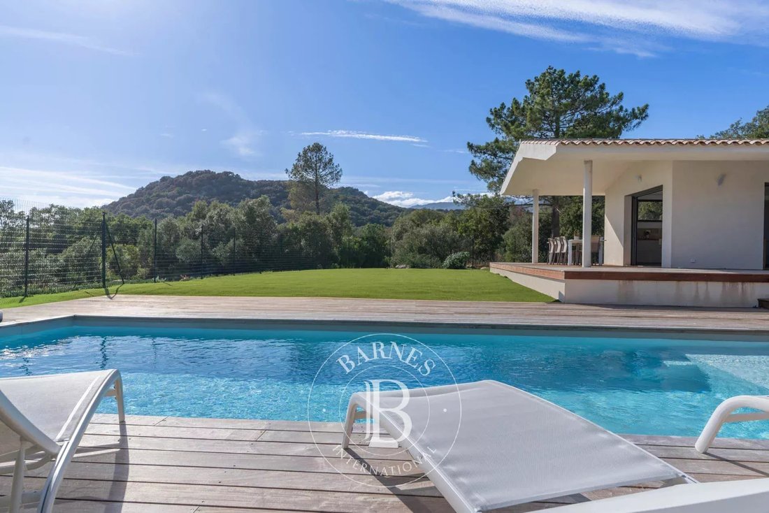 Villa in Porto-Vecchio, Corsica, France 1 - 16409016