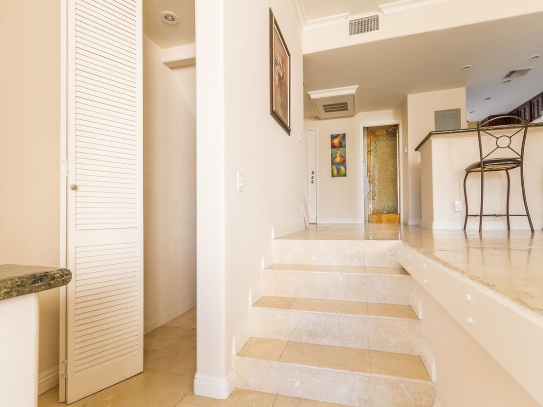 Condo in Signal Hill, California, United States 4 - 16413520