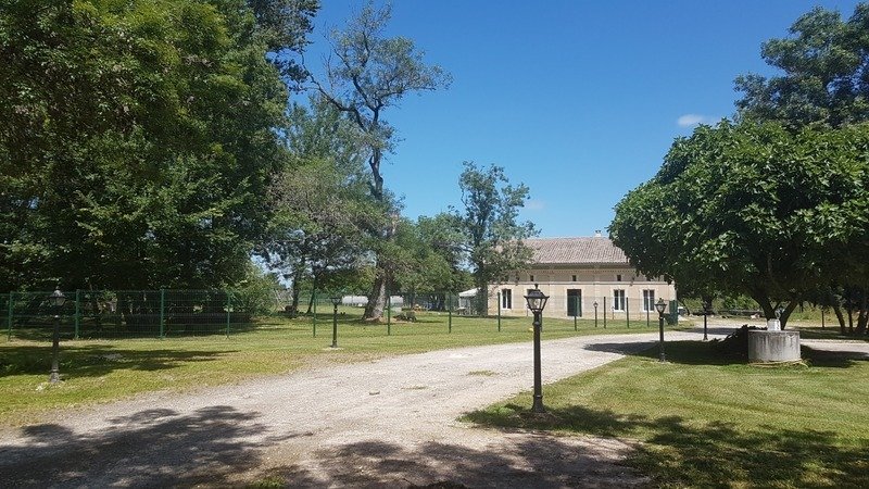 House in Saint-Christoly-de-Blaye, Nouvelle-Aquitaine, France 1 - 16411513