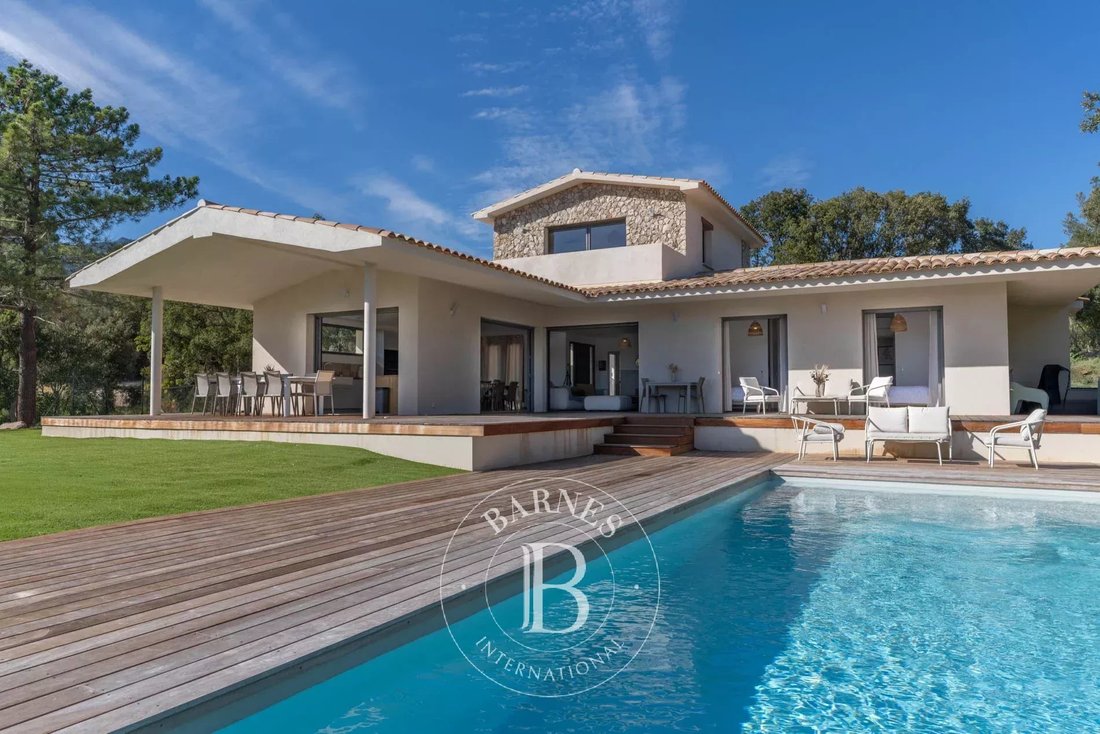 Villa in Porto-Vecchio, Corsica, France 3 - 16409016