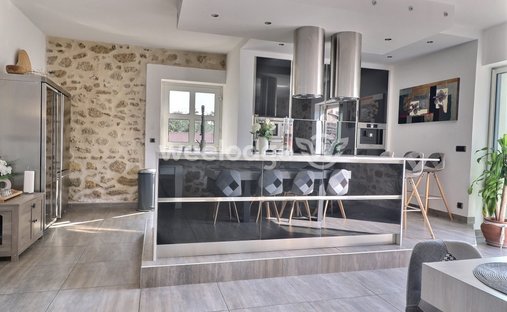 Castle for Sale in Istres, Provence-Alpes-Côte d'Azur, France