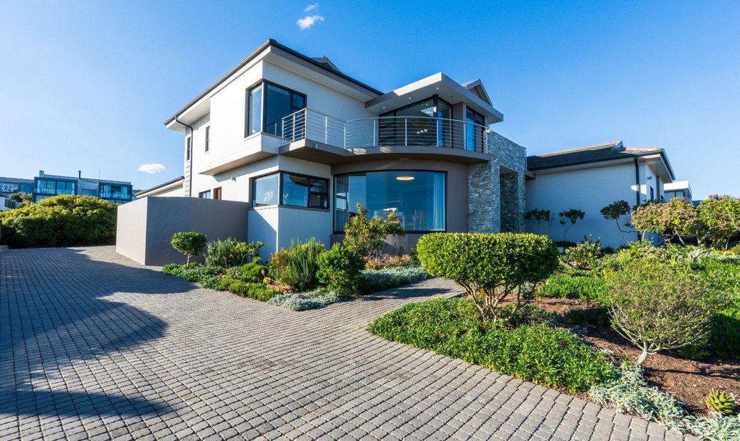 This Home Combines Comfort Reference: Magnificent 4 Bedroom Home Combines In Mossel Bay Western Cape