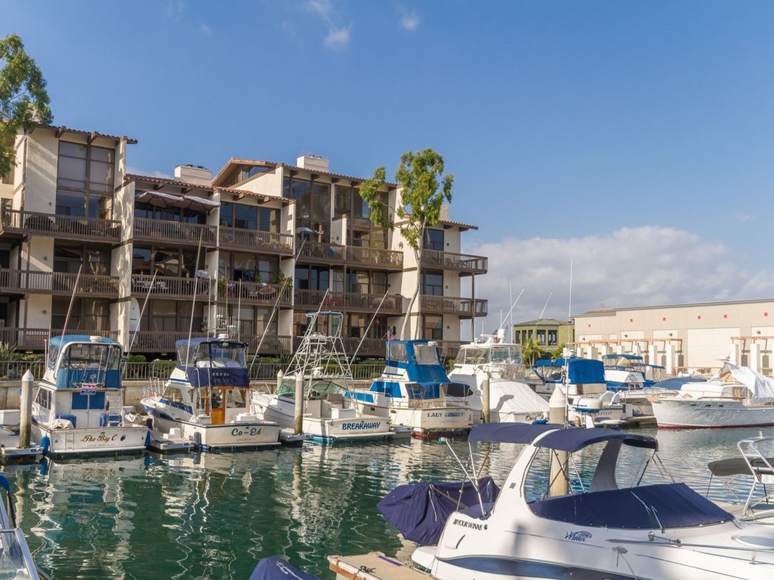 Condo in Signal Hill, California, United States 1 - 16413520
