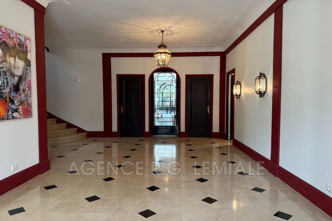 Villa in Charlemagne, Maisons-Laffitte, France 4 - 15993920