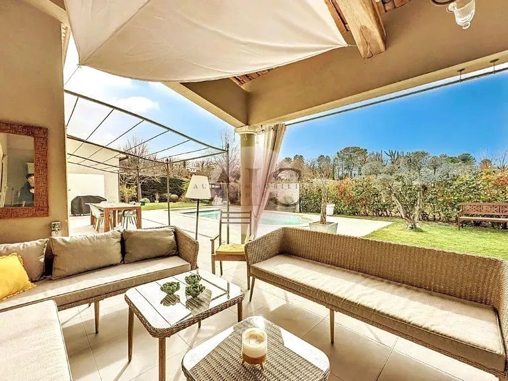 Villa in Montauroux, Provence-Alpes-Côte d'Azur, France 2 - 16408380