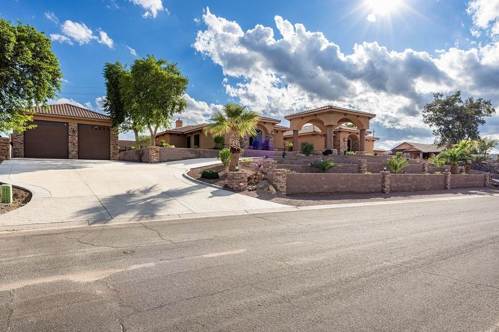 House in Bullhead City, Arizona, United States 2 - 16408455