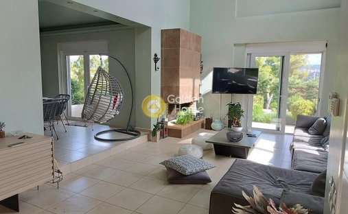 House in Oropos, Attica, Greece 1