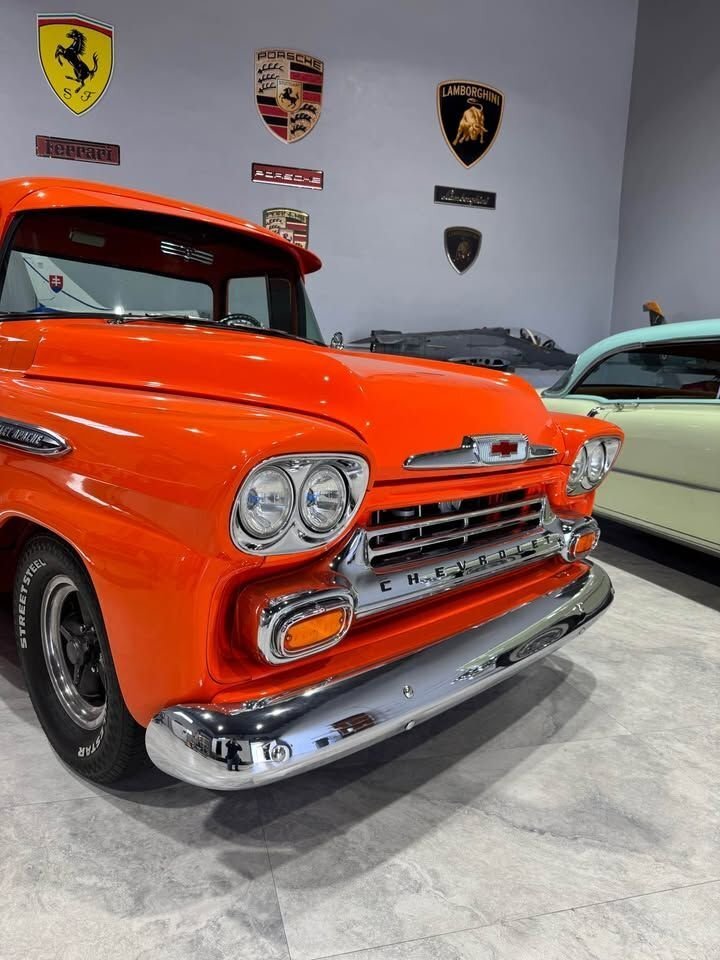 Pickup in Glendale, United States 3 - 16413035