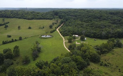 Farm Ranch in Oldfield, Missouri, United States 1