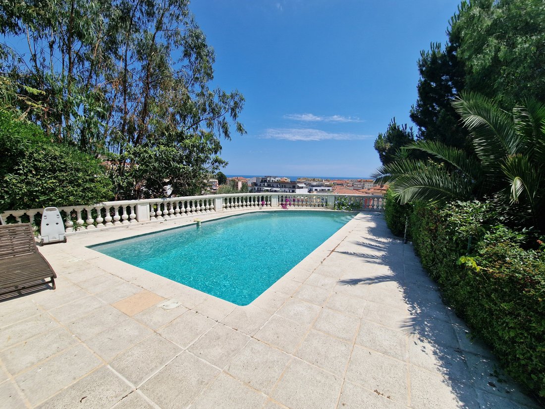 House in Menton, Provence-Alpes-Côte d'Azur, France 2 - 16409067