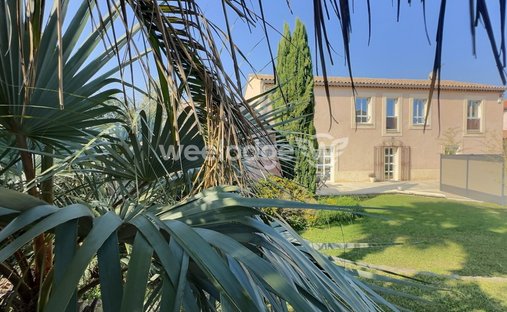 Castle for Sale in Istres, Provence-Alpes-Côte d'Azur, France