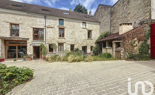 House in Juziers, Ile-de-France, France 1