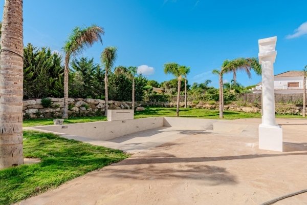 Villa in Sotogrande, San Roque, Andalusia 4 - 16413573